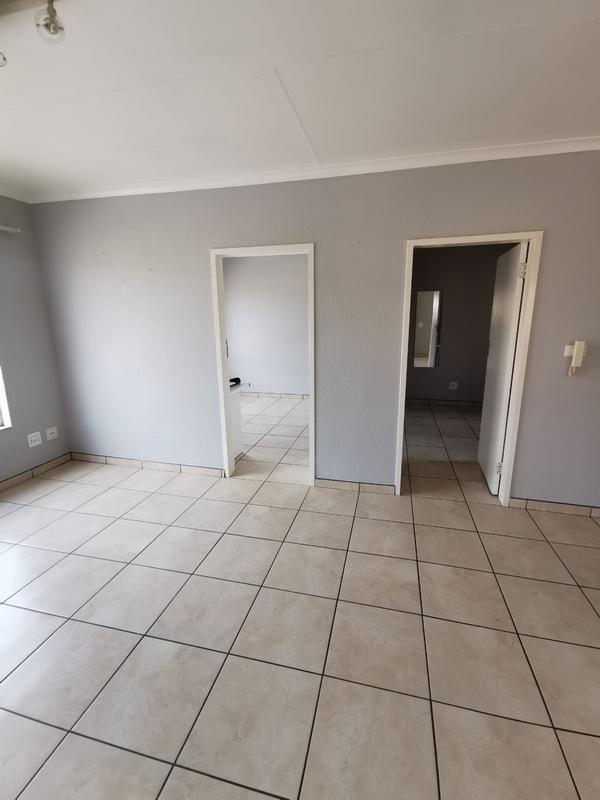 2 Bedroom Property for Sale in Kannoniers Park North West